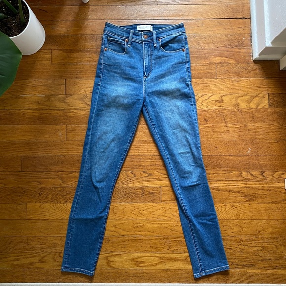 Abercrombie Super Skinny Ankle High Rise Size 25 - Picture 1 of 3